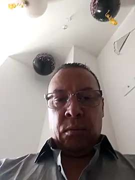 Snapshot of OrionStone chatting on September 24, 2025, 8:23 pm OrionStone online show from September 24, 2025, 8:23 pm