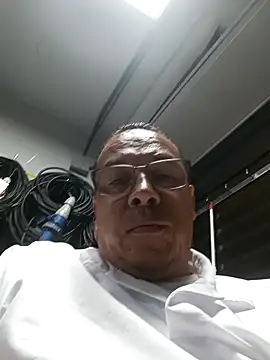 Snapshot of OrionStone chatting on September 25, 2025, 8:29 am OrionStone online show from September 25, 2025, 8:29 am