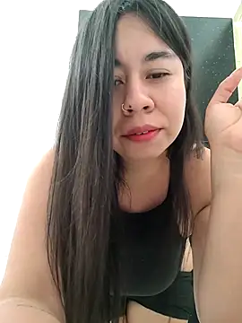 Snapshot of Yuli_Mars chatting on May 2, 2026, 3:39 pm Yuli Mars online show from May 2, 2026, 3:39 pm