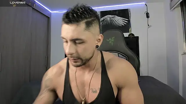 santi aesthetic online show from October 26, 2025, 3:12 am