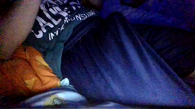 tipetto06 online show from September 15, 2025, 8:42 pm