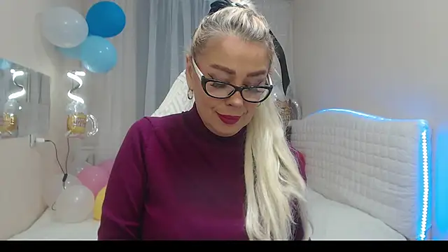 KatrinaCharm online show from October 9, 2025, 6:44 am