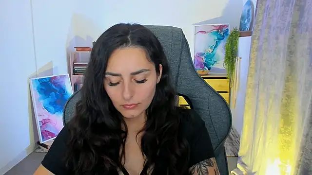 ValeriiMills online show from September 26, 2025, 2:43 pm