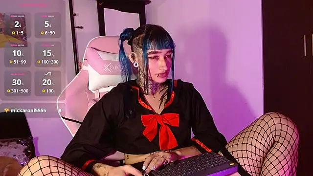 SharaRoss1 online show from November 5, 2025, 4:56 am