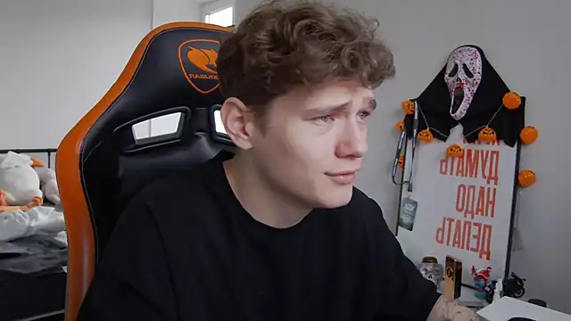 DanyDavis online show from November 4, 2025, 10:25 am