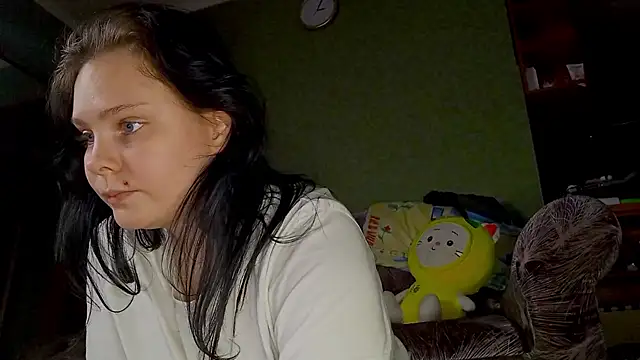 SweetPiggyx online show from April 18, 2026, 6:01 pm