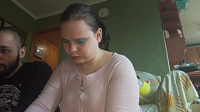 SweetPiggyx online show from April 23, 2026, 12:29 pm