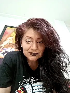 Snapshot of lunadicty chatting on February 12, 2026, 11:44 pm lunadicty online show from February 12, 2026, 11:44 pm