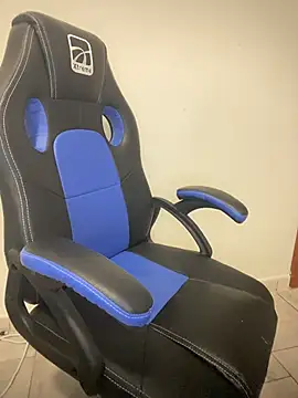 Monella123 online show from February 5, 2026, 11:48 am