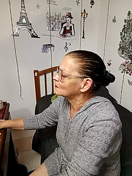 Snapshot of katrina_perez chatting on February 5, 2026, 12:04 am katrina perez online show from February 5, 2026, 12:04 am