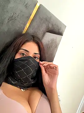 QueenLujaine online show from November 2, 2025, 3:36 pm