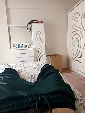 leona633 online show from November 29, 2025, 11:13 am