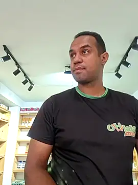 elnegro707070 online show from February 13, 2026, 11:28 am