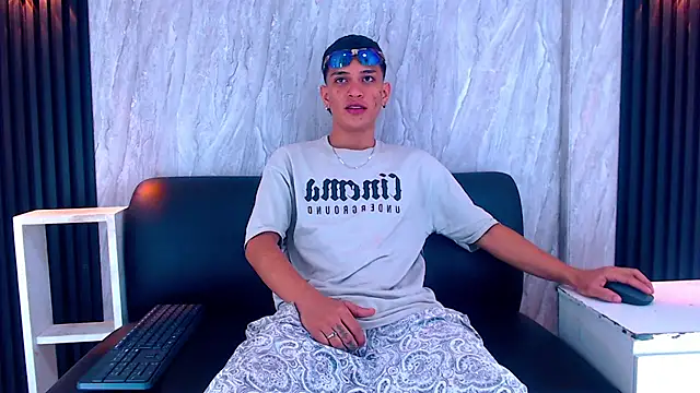 Matt Ruso online show from October 8, 2025, 7:44 pm