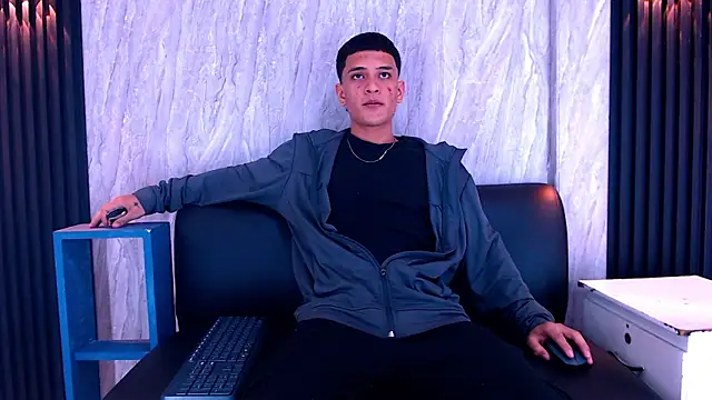 Matt Ruso online show from October 23, 2025, 3:39 am