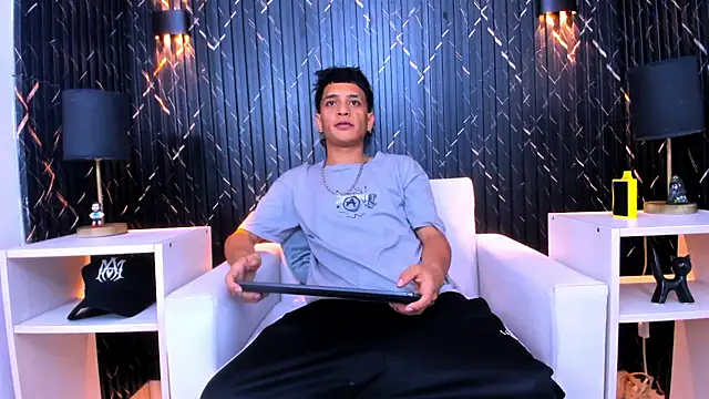 Matt Ruso online show from November 29, 2025, 3:31 am