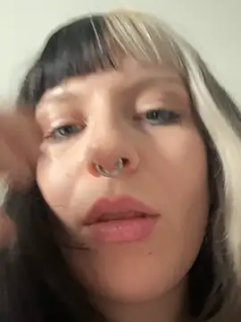 kittlunixx online show from May 5, 2026, 2:47 pm