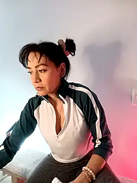 Alicia Montess online show from September 15, 2025, 8:20 pm