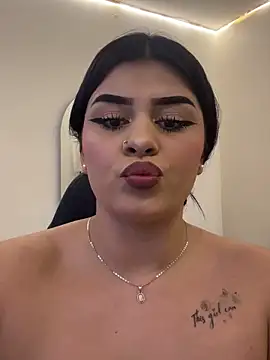 Kariina  69 online show from December 5, 2025, 3:37 am