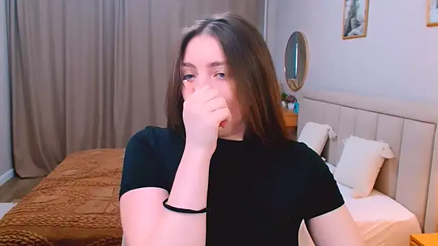 marshmallowee online show from March 25, 2026, 2:45 pm