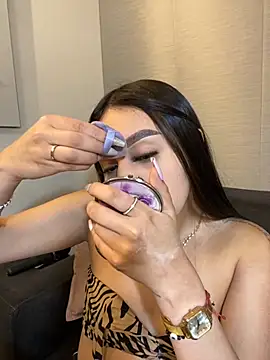 Cristina pinkk online show from November 7, 2025, 3:17 am