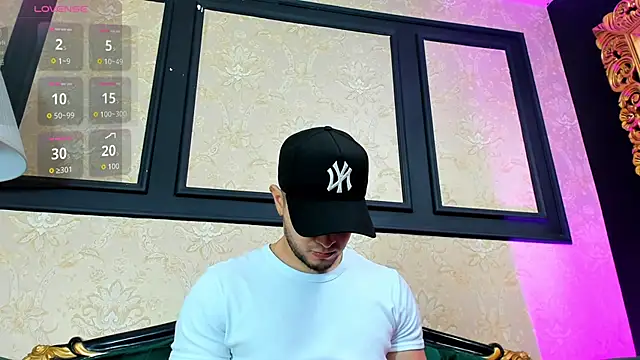 Snapshot of GrantBlake chatting on February 13, 2026, 5:47 am GrantBlake online show from February 13, 2026, 5:47 am