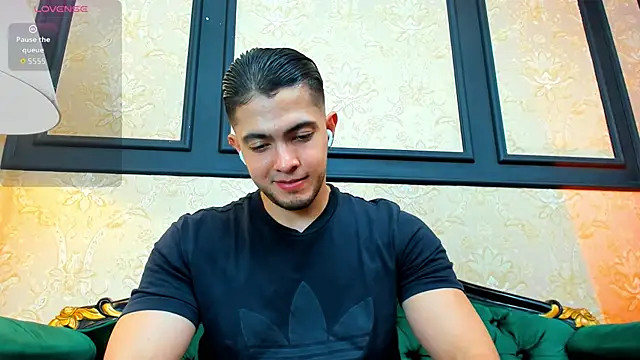 Snapshot of GrantBlake chatting on February 14, 2026, 6:32 am GrantBlake online show from February 14, 2026, 6:32 am