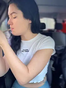 MeekyRich online show from September 18, 2025, 3:30 am