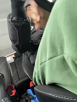 MeekyRich online show from November 26, 2025, 4:02 am