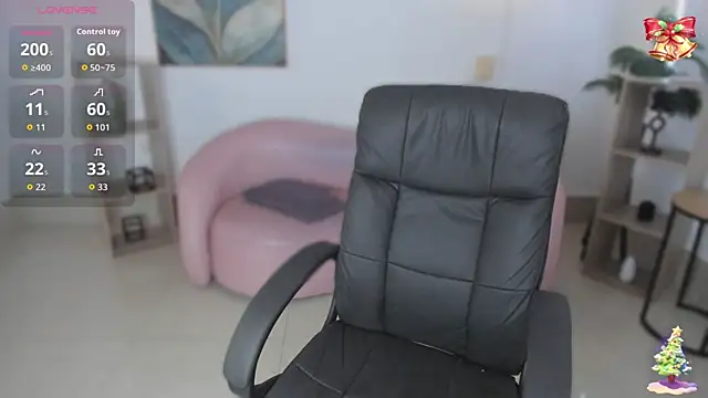 kylie soraya online show from December 4, 2025, 5:21 pm