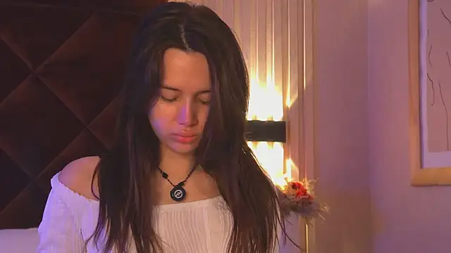 StacyHarland online show from April 13, 2026, 4:29 am