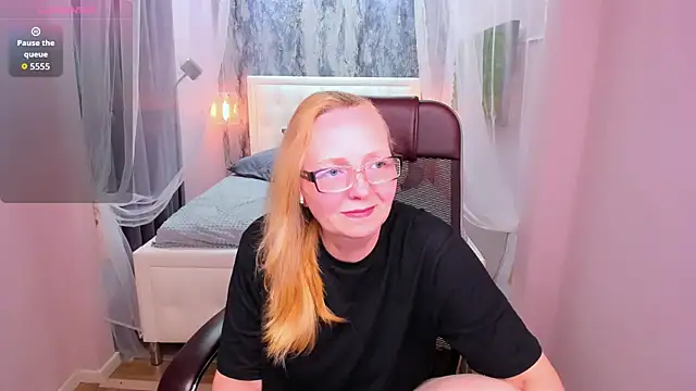 Karen Villis online show from August 3, 2026, 11:48 am