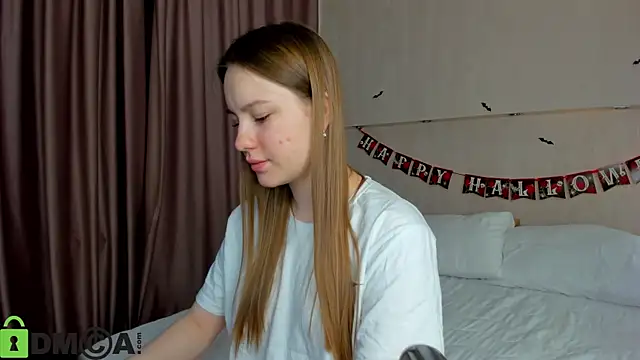 Candy Cansew online show from October 29, 2025, 1:08 am