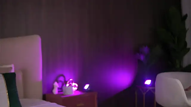 ChloeDevine online show from October 27, 2025, 5:11 am