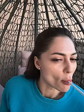 ChloeDevine online show from April 16, 2026, 5:14 pm