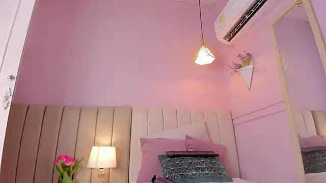  lucia 18 online show from October 22, 2025, 3:34 pm