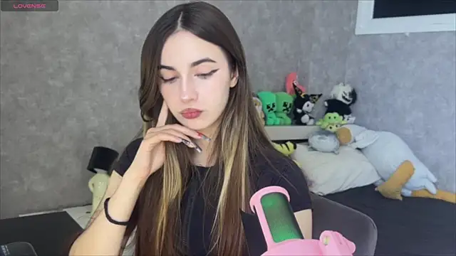 CupSizeGirl online show from May 12, 2026, 8:55 am