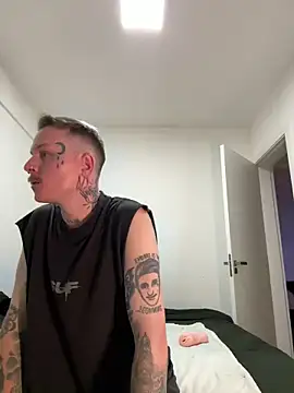 Snapshot of CrisBohn chatting on March 22, 2025, 12:28 am CrisBohn online show from March 22, 2025, 12:28 am