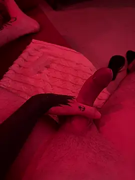 Snapshot of CrisBohn chatting on March 8, 2026, 12:19 am CrisBohn online show from March 8, 2026, 12:19 am