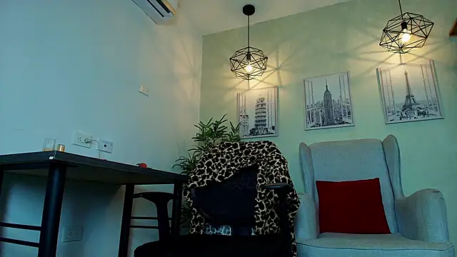  Victoria Collins online show from February 5, 2026, 11:26 am