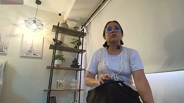  Victoria Collins online show from March 13, 2026, 11:39 am