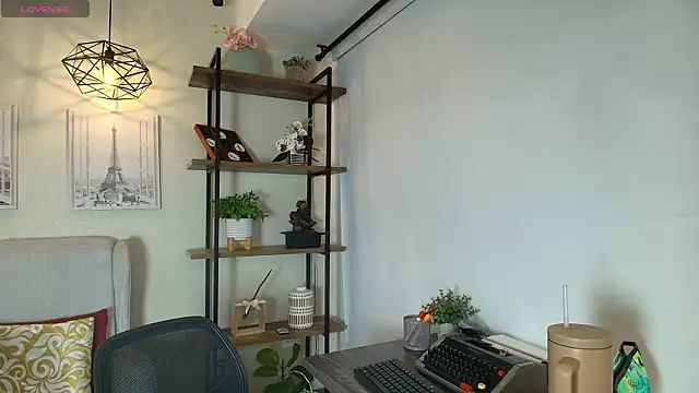  Victoria Collins online show from March 27, 2026, 11:43 am