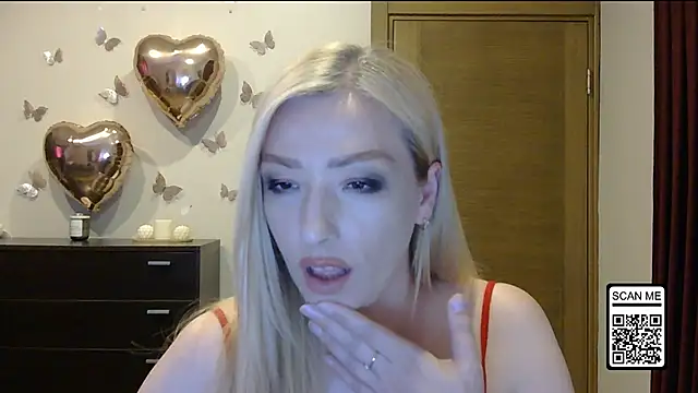 Snapshot of Wild_Silk_Desire chatting on June 12, 2026, 3:55 pm Wild Silk Desire online show from June 12, 2026, 3:55 pm