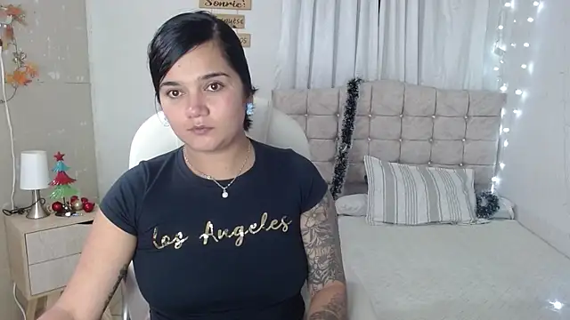 mia traveluxe online show from January 11, 2026, 3:55 am