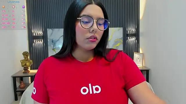 NaniXoxo18 online show from November 28, 2025, 12:08 pm