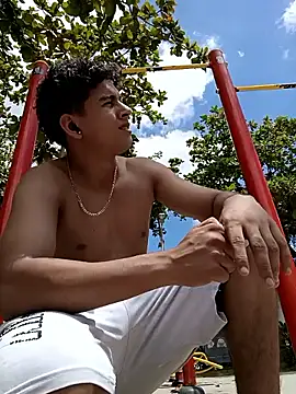 Santy Stump online show from March 22, 2026, 4:21 pm