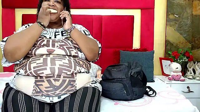 Snapshot of Exoticbigmandy chatting on June 24, 2026, 1:54 pm Exoticbigmandy online show from June 24, 2026, 1:54 pm