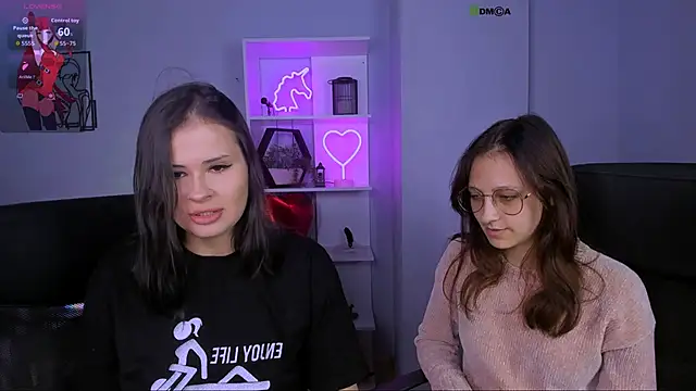 jeren smile online show from November 18, 2025, 9:19 pm