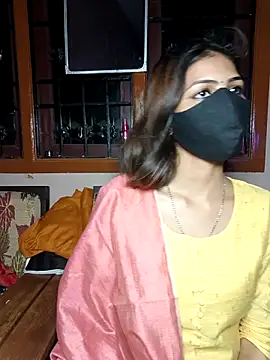 Isha Sax online show from October 3, 2025, 5:21 pm