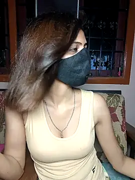 Isha Sax online show from October 6, 2025, 7:55 pm